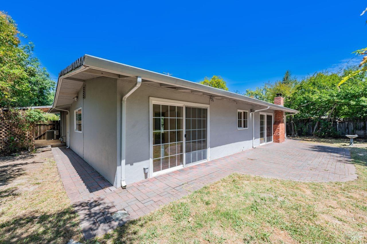445 Sunset Pkwy