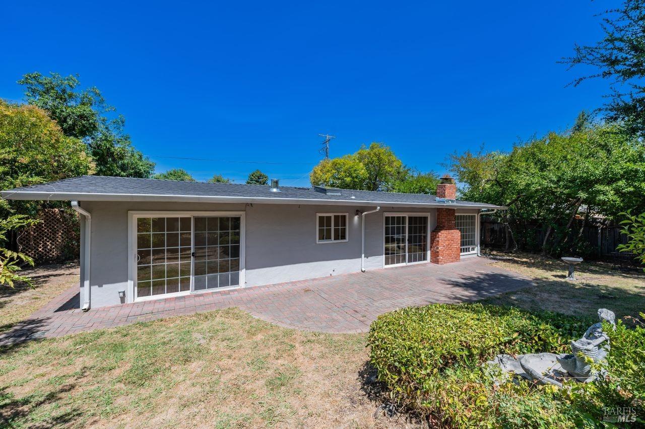 445 Sunset Pkwy