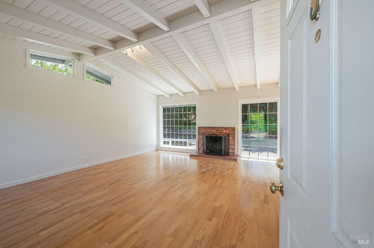 445 Sunset Pkwy