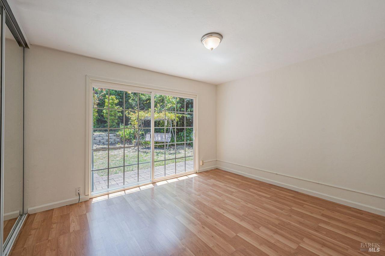 445 Sunset Pkwy