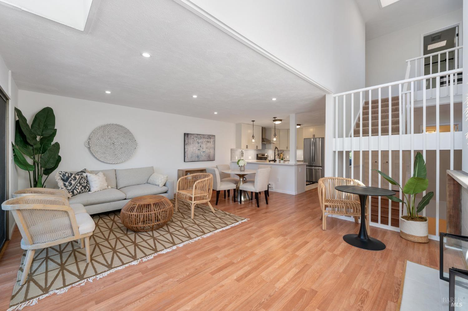 7 Sulgrave Ln
