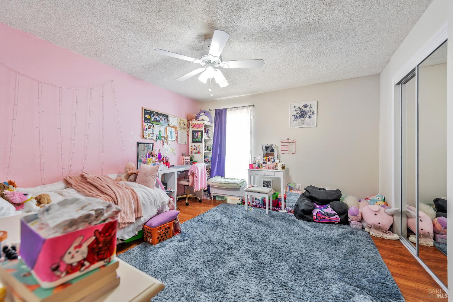 100 Marin Center Dr #4