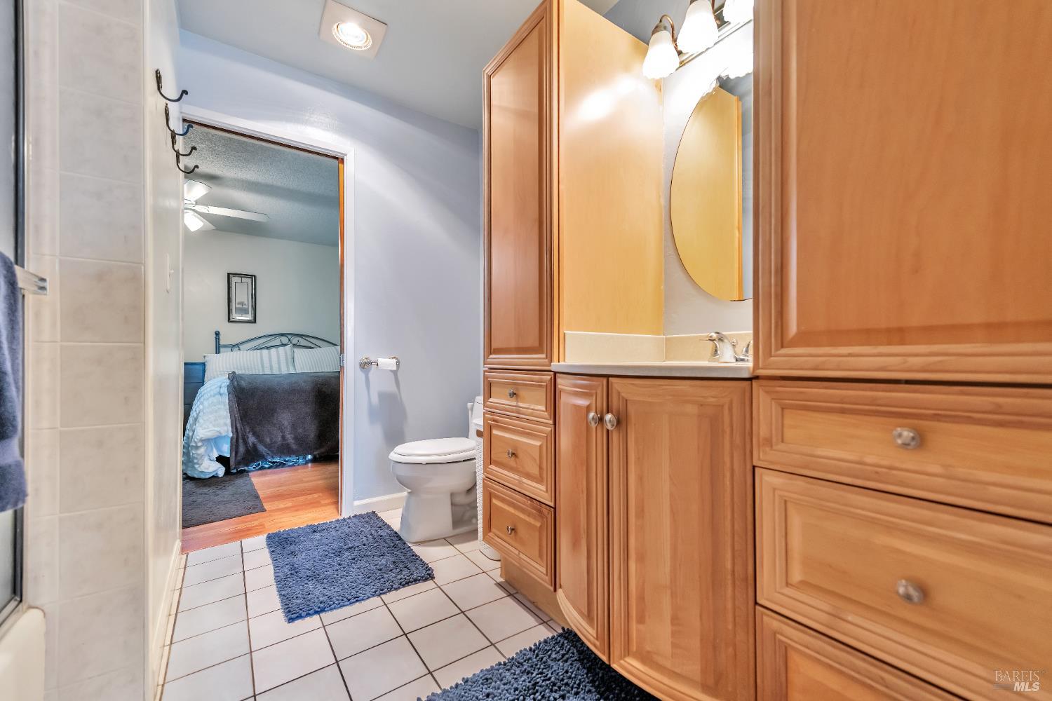 100 Marin Center Dr #4