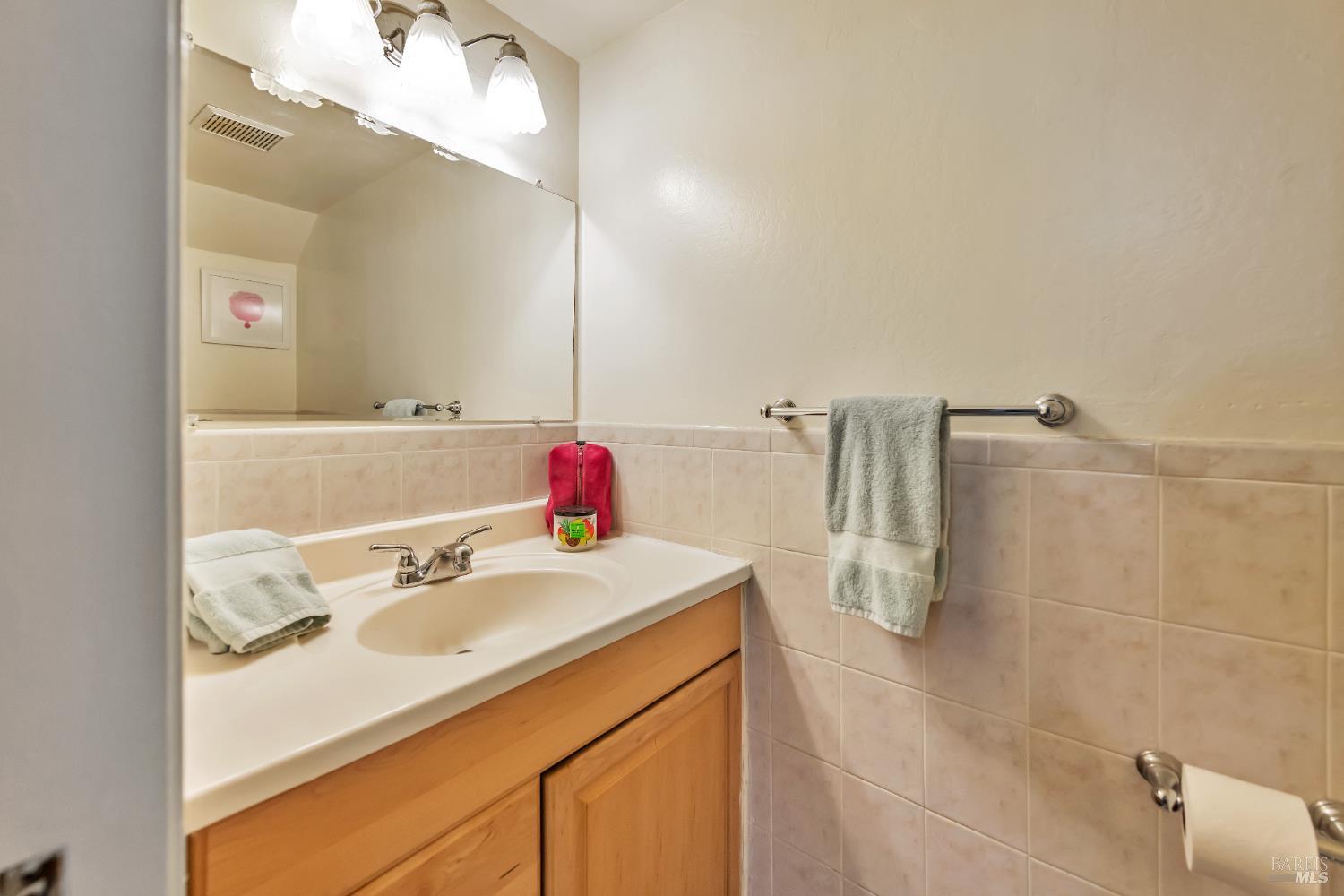 100 Marin Center Dr #4