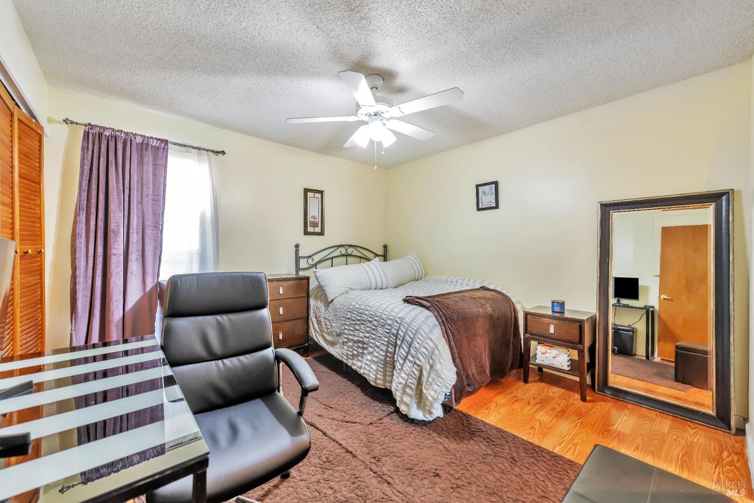 100 Marin Center Dr #4