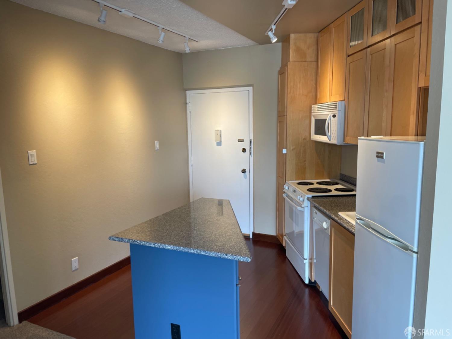 1200 Gough Street Unit: 6B