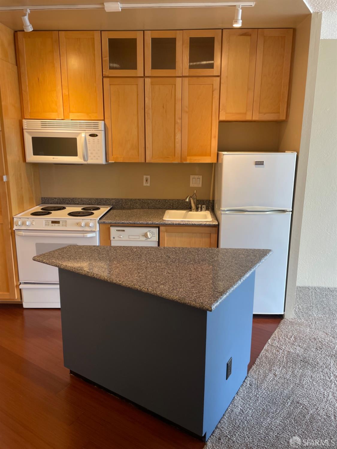 1200 Gough Street Unit: 6B