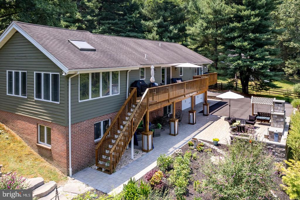 115 Haywood Rd