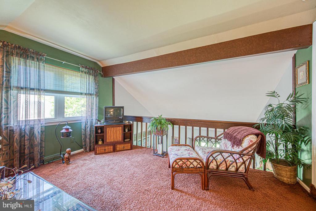 203 HAZEL RIDGE DRIVE