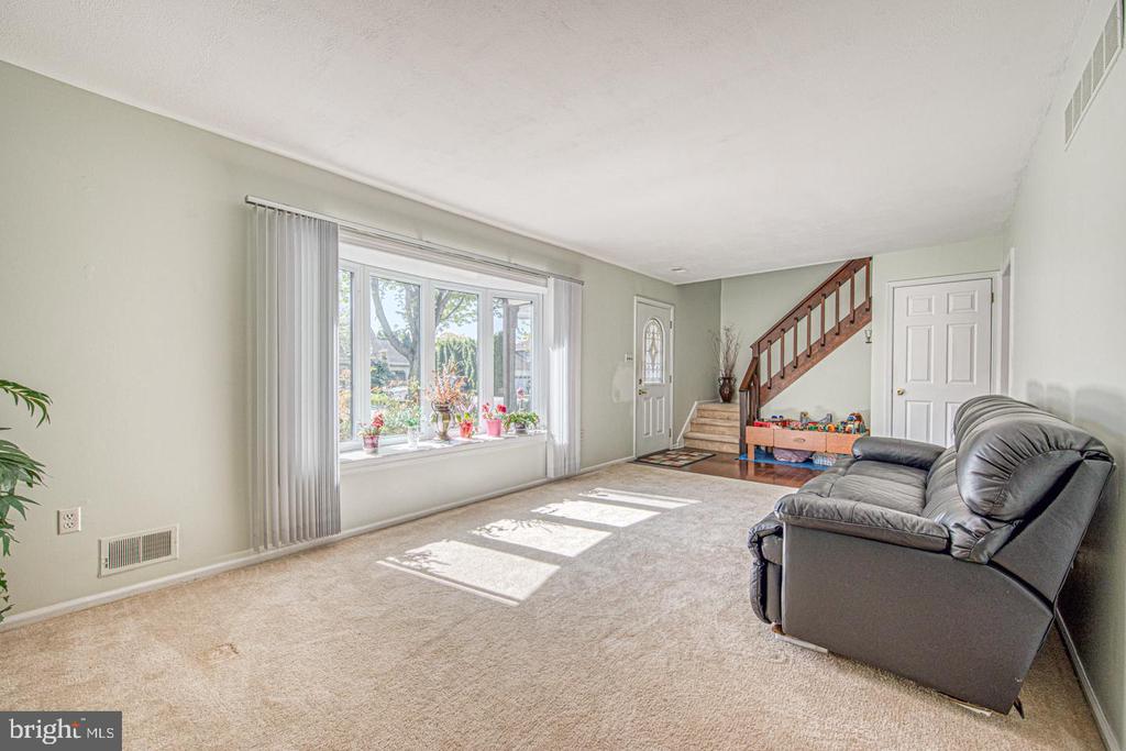 203 HAZEL RIDGE DRIVE