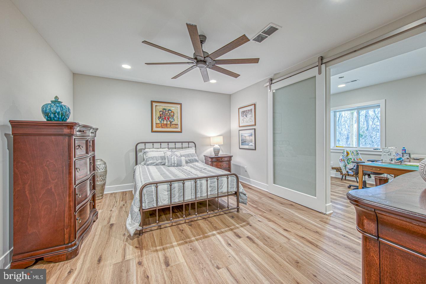 540 Gauge St