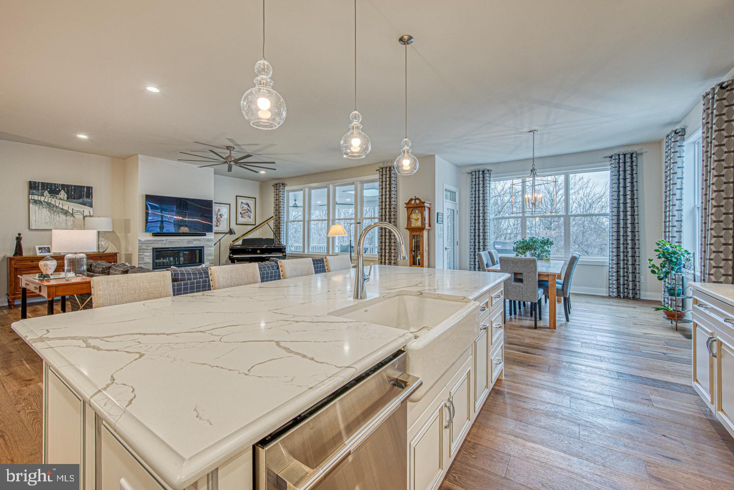 540 Gauge St