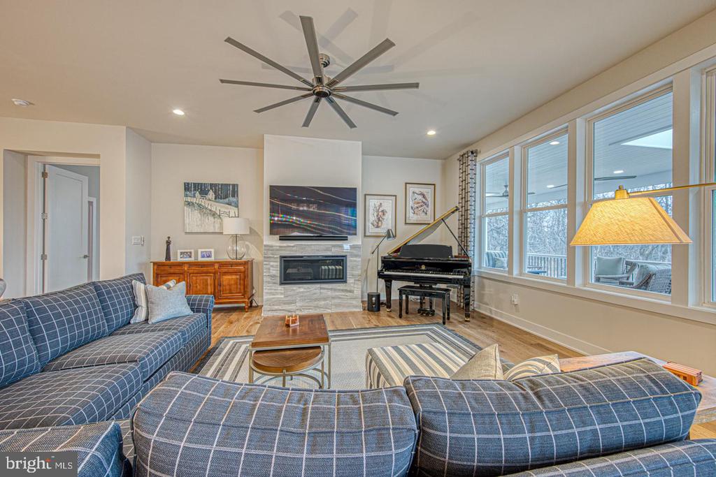 540 Gauge St