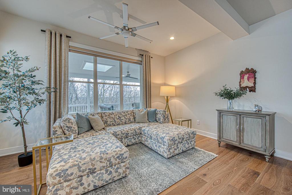 540 Gauge St