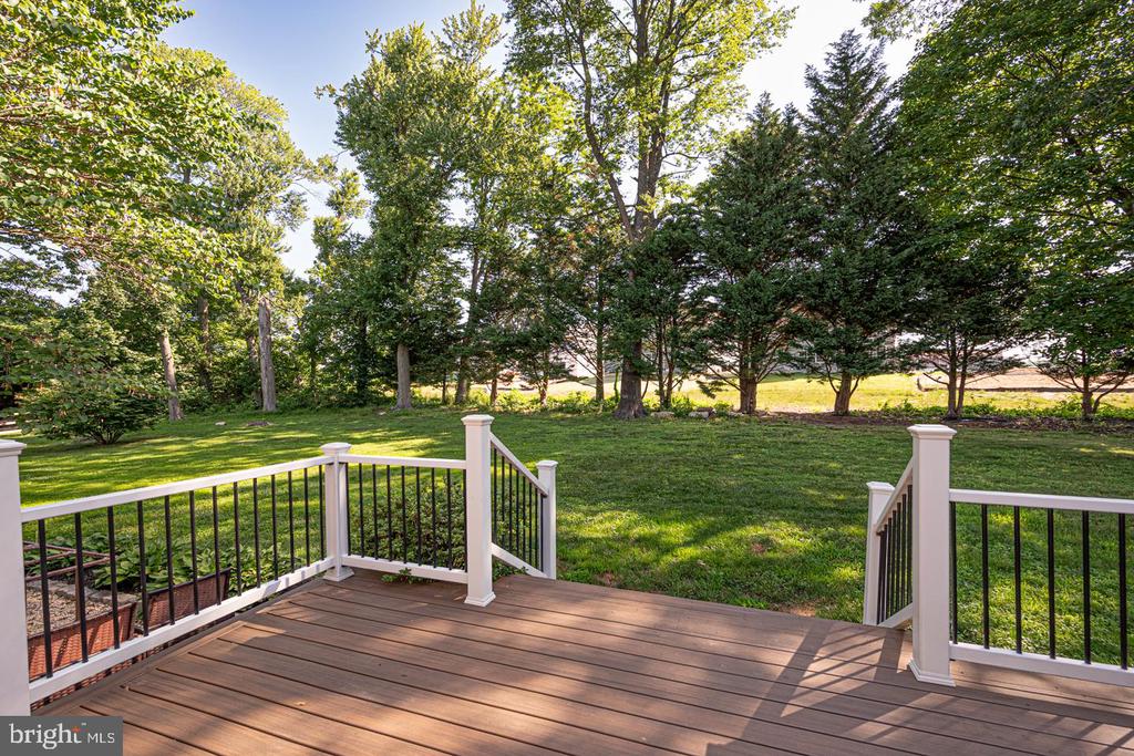 732 Slate Hill Dr