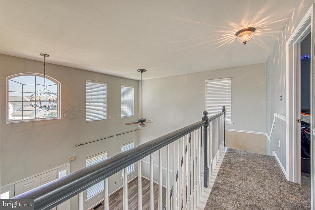 732 Slate Hill Dr