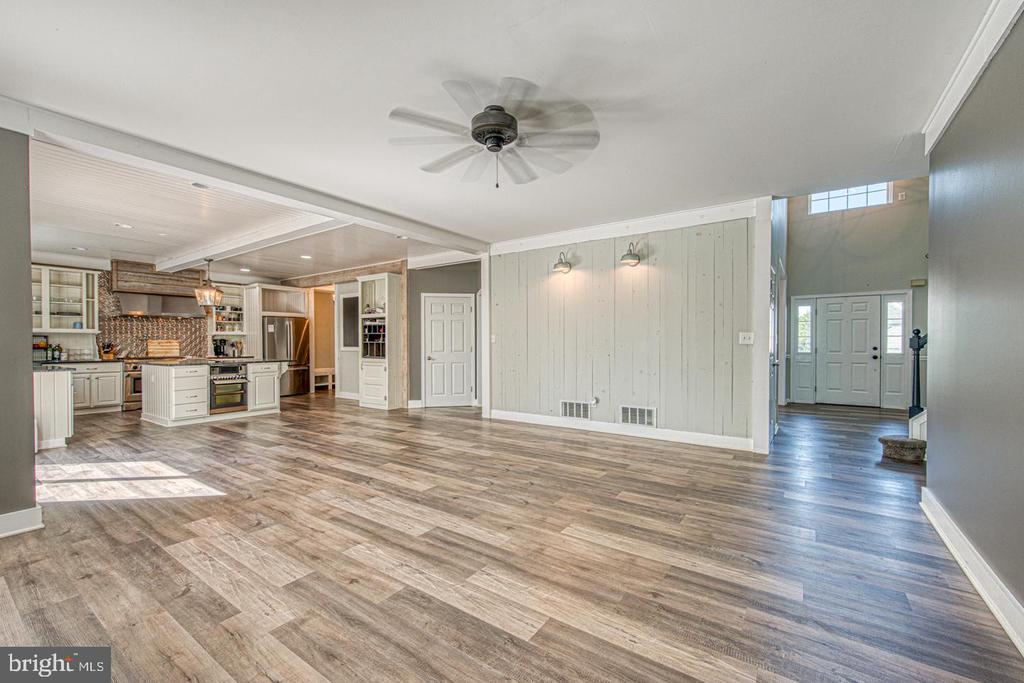 732 Slate Hill Dr