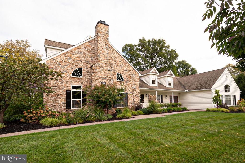 231 ROSE VIEW DRIVE