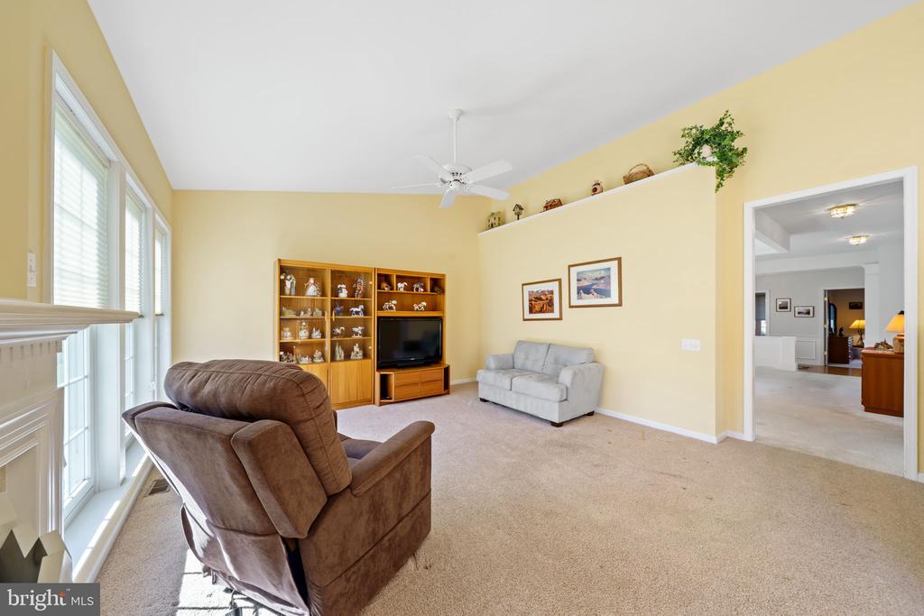 206 JOYCE CIRCLE