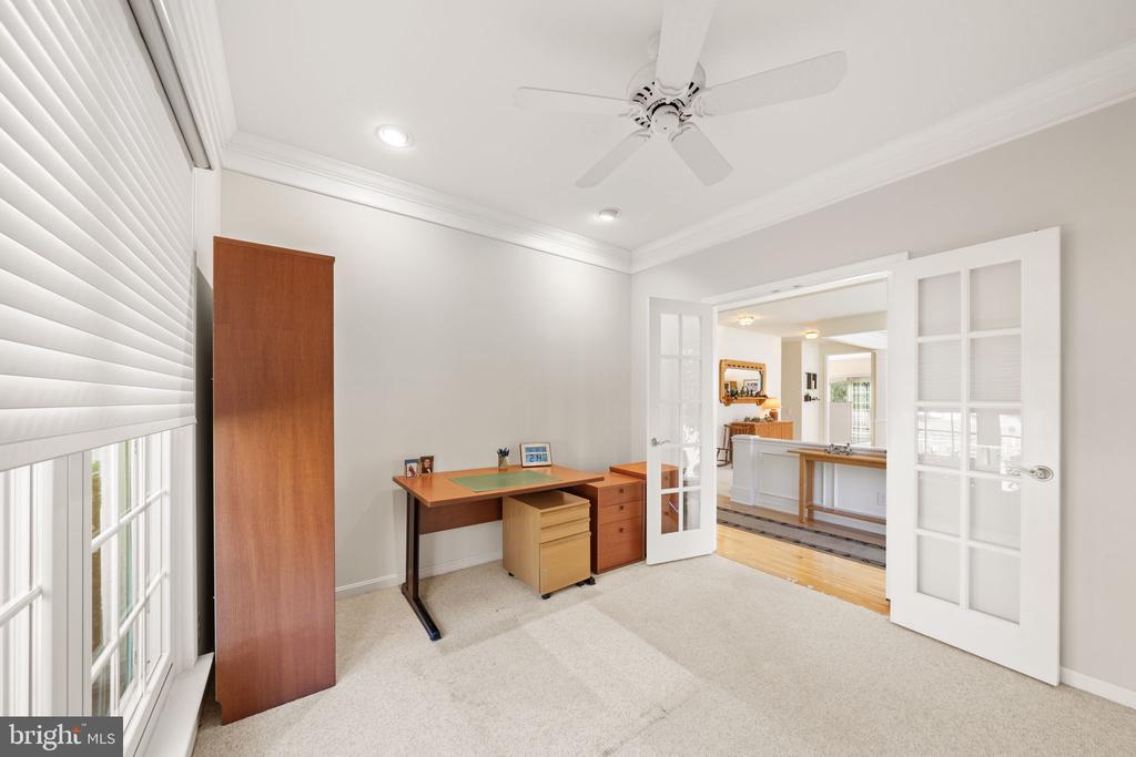 206 JOYCE CIRCLE