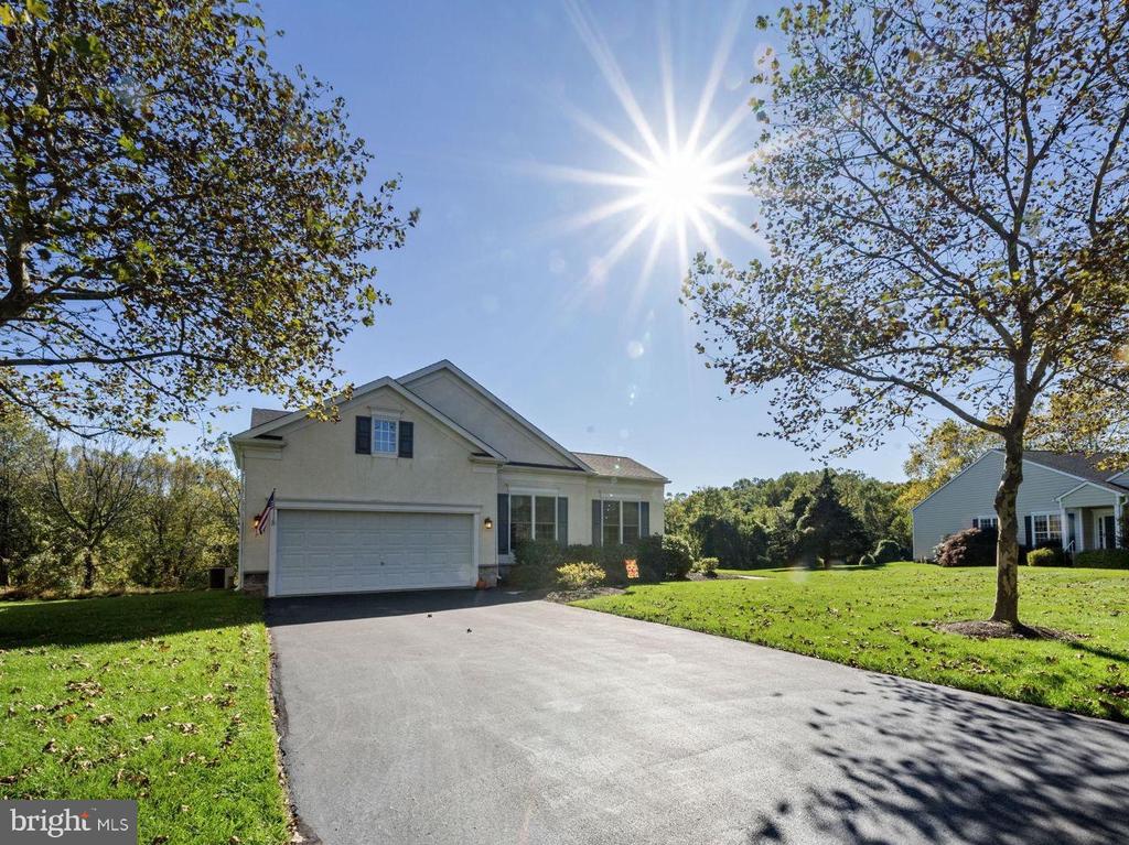 206 JOYCE CIRCLE