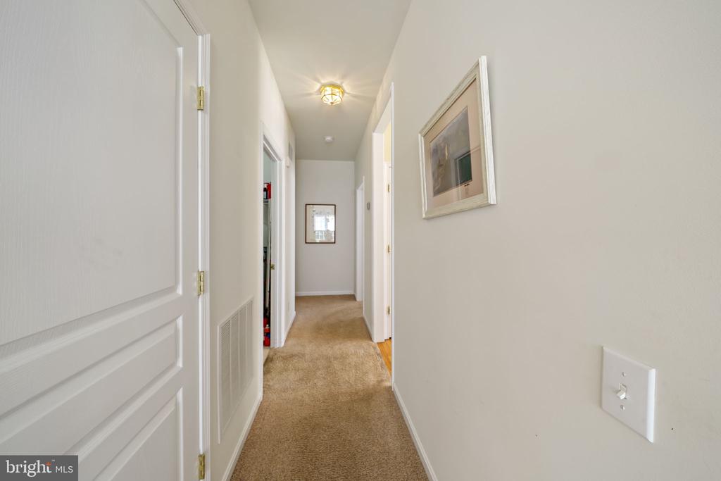 206 JOYCE CIRCLE