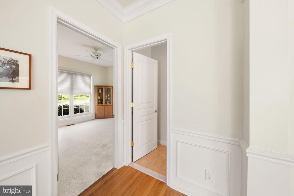206 JOYCE CIRCLE