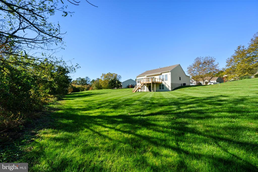 206 JOYCE CIRCLE