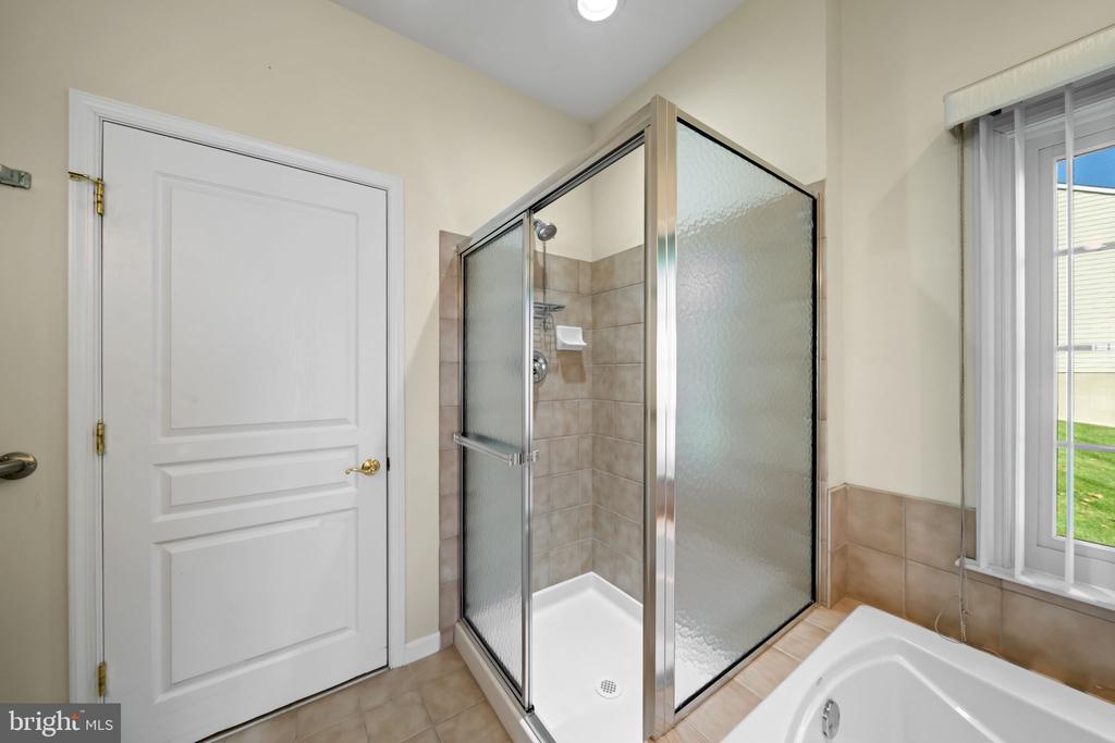 206 JOYCE CIRCLE