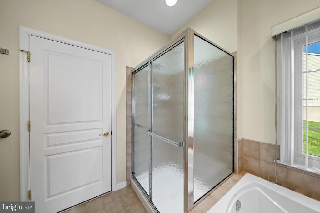 206 JOYCE CIRCLE