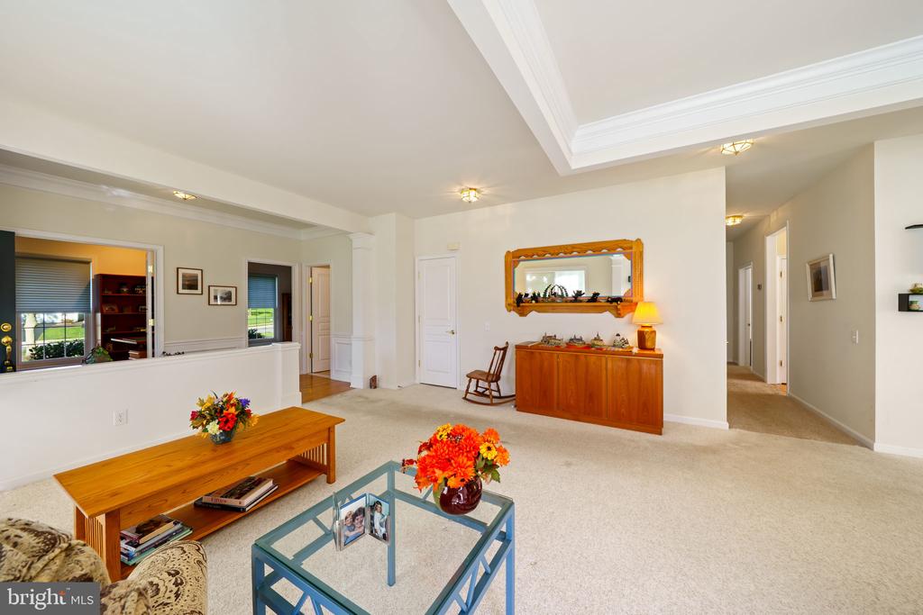 206 JOYCE CIRCLE