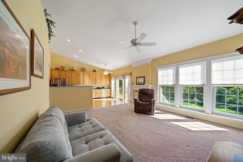 206 JOYCE CIRCLE