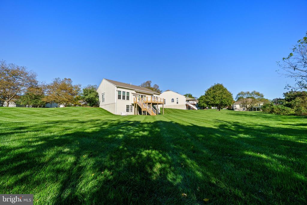 206 JOYCE CIRCLE