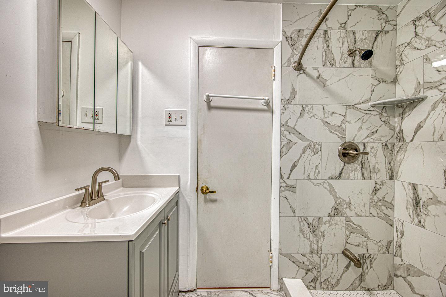 1518 MANLEY ROAD B-11