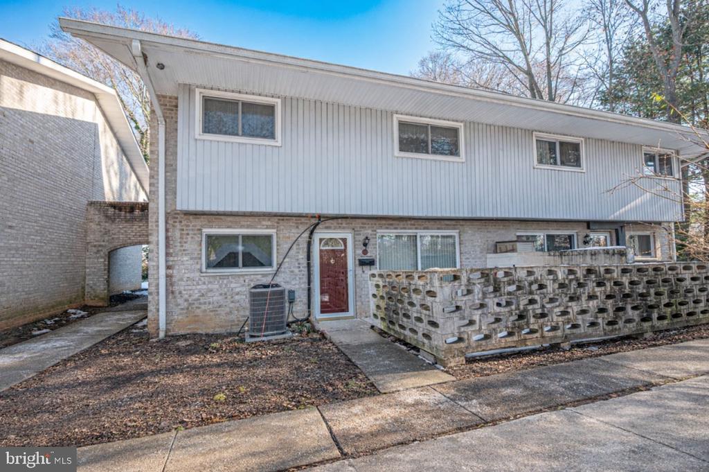 1518 MANLEY ROAD B-11