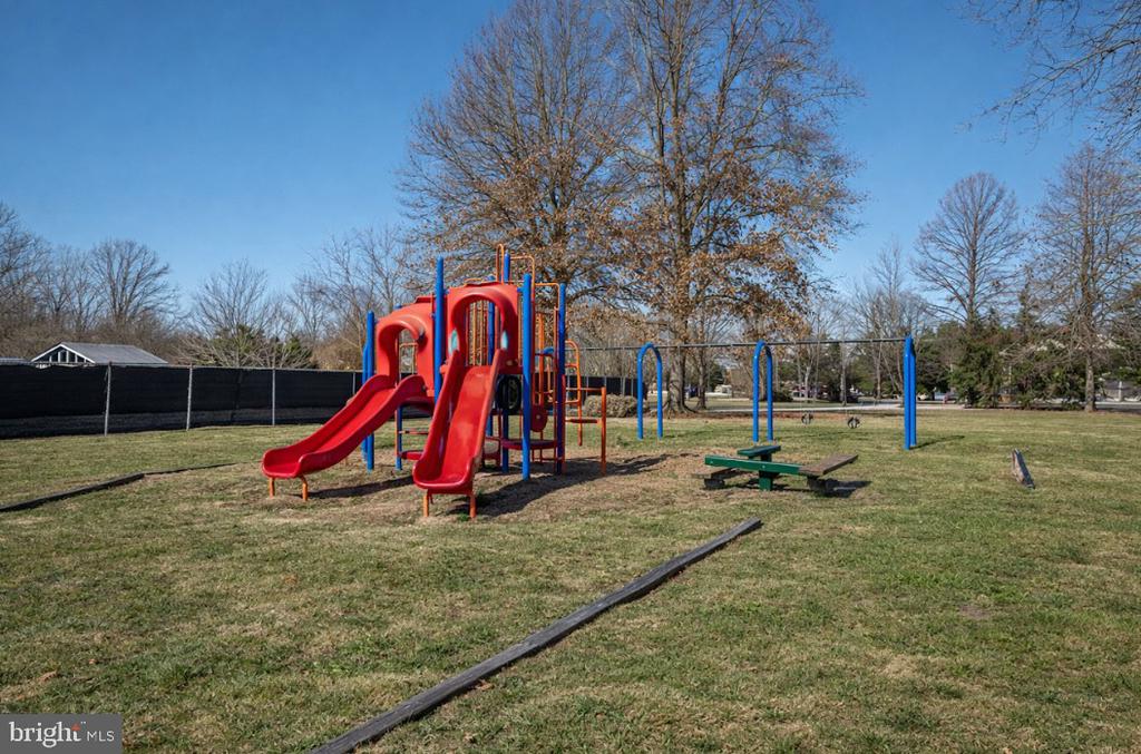 1518 MANLEY ROAD B-11