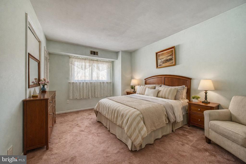 1518 MANLEY ROAD B-11