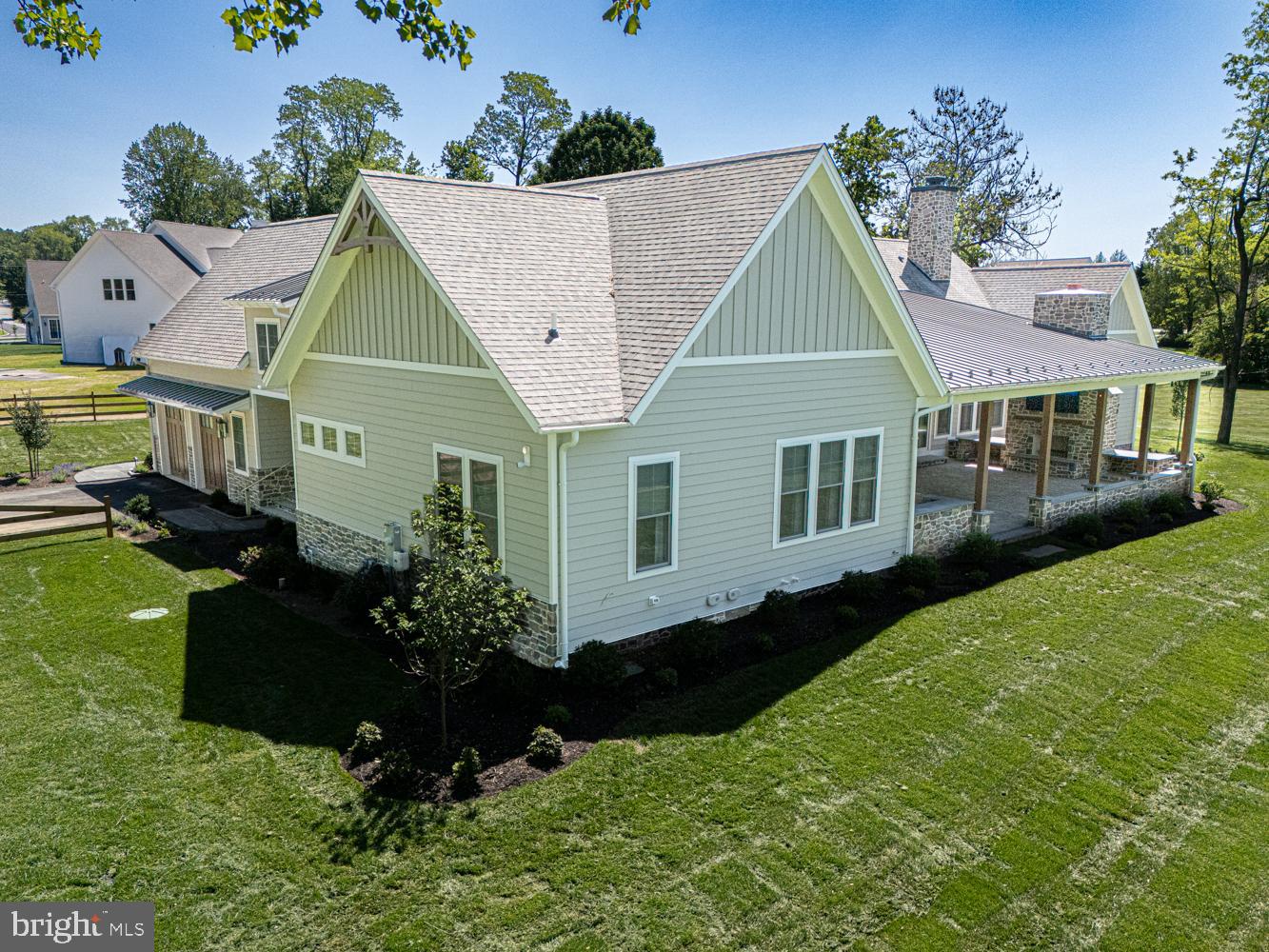 1110 W STREET ROAD B