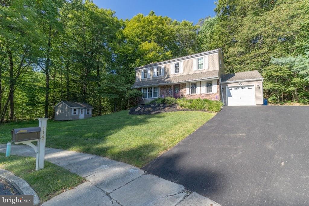 1141 SCHOOL HOUSE LANE