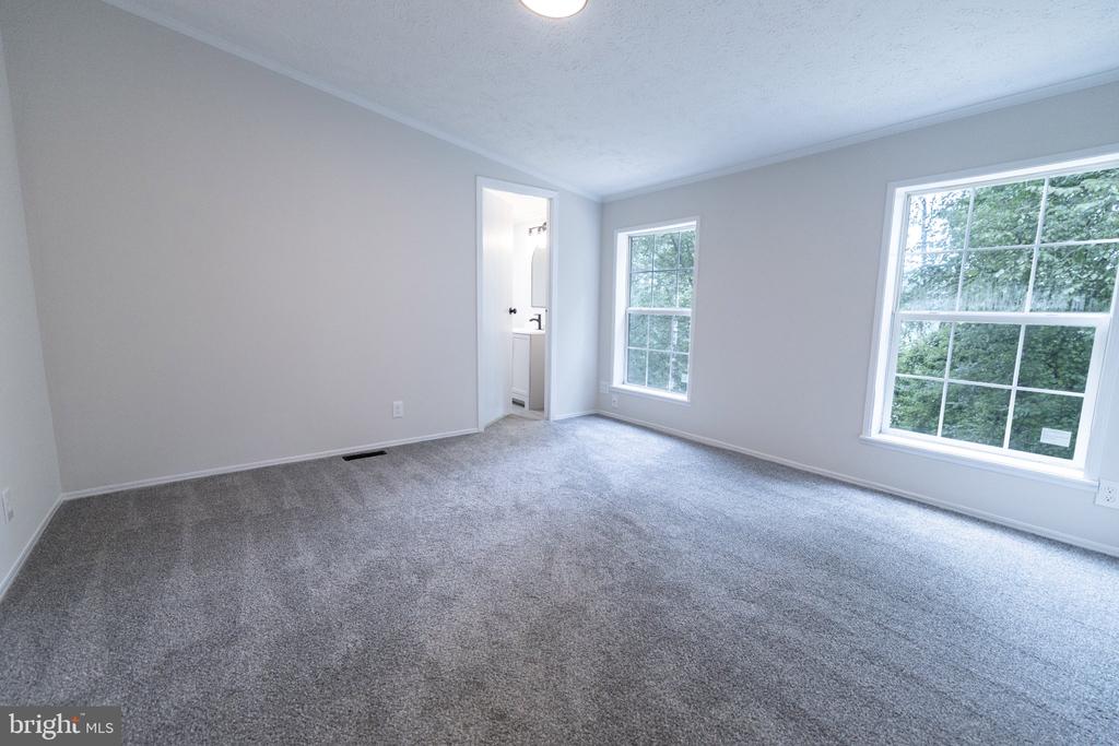 101 RIDGE AVENUE
