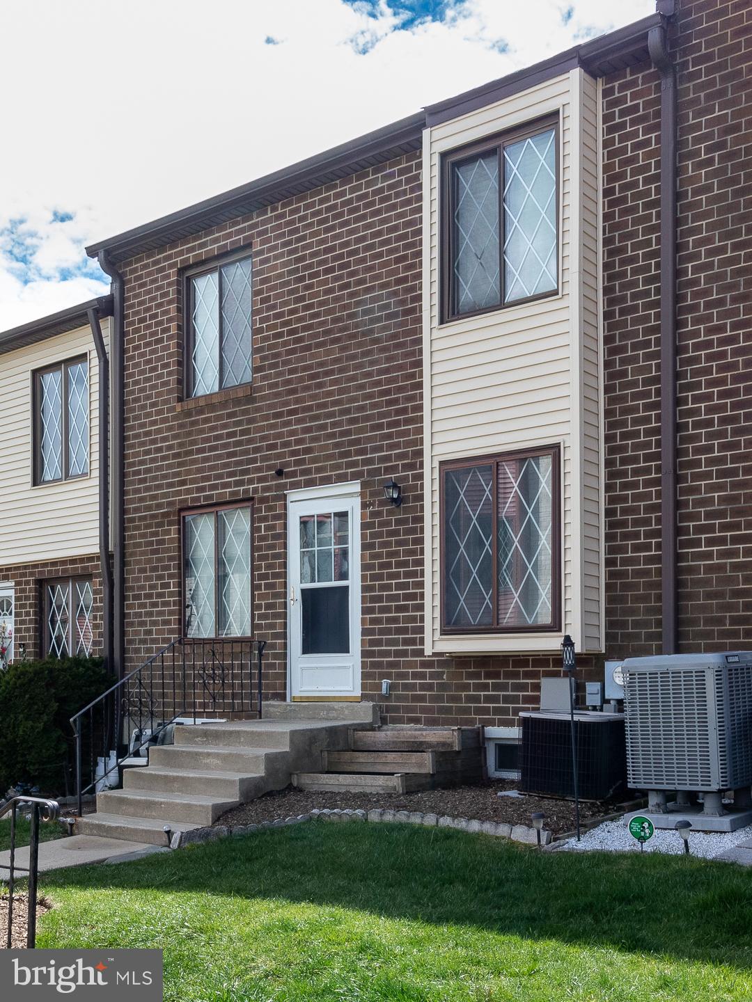 5200 Hilltop Dr #S17