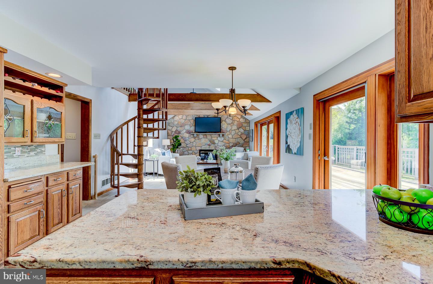 4 E Spring Oak Cir