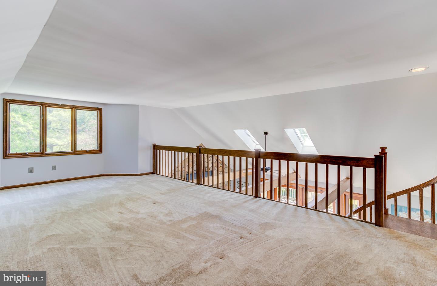 4 E Spring Oak Cir