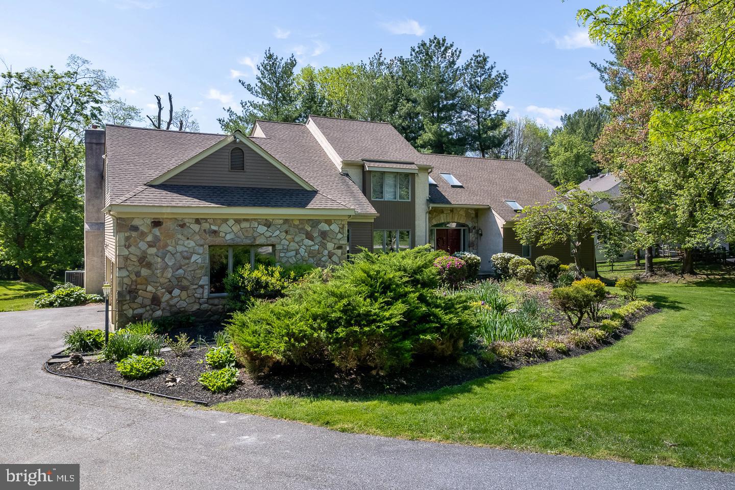 4 E Spring Oak Cir