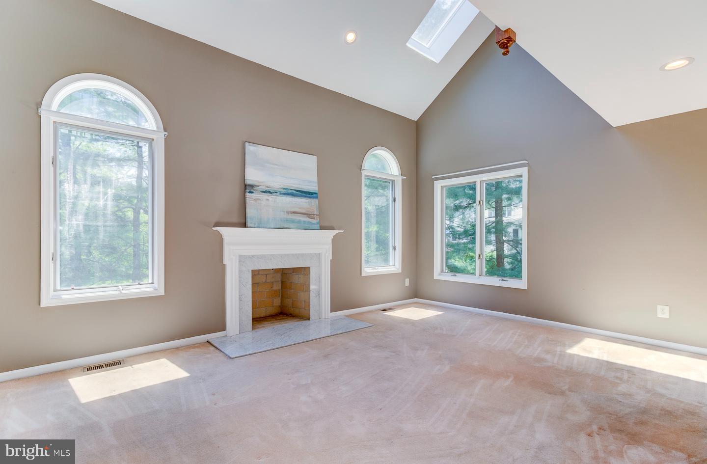 4 E Spring Oak Cir