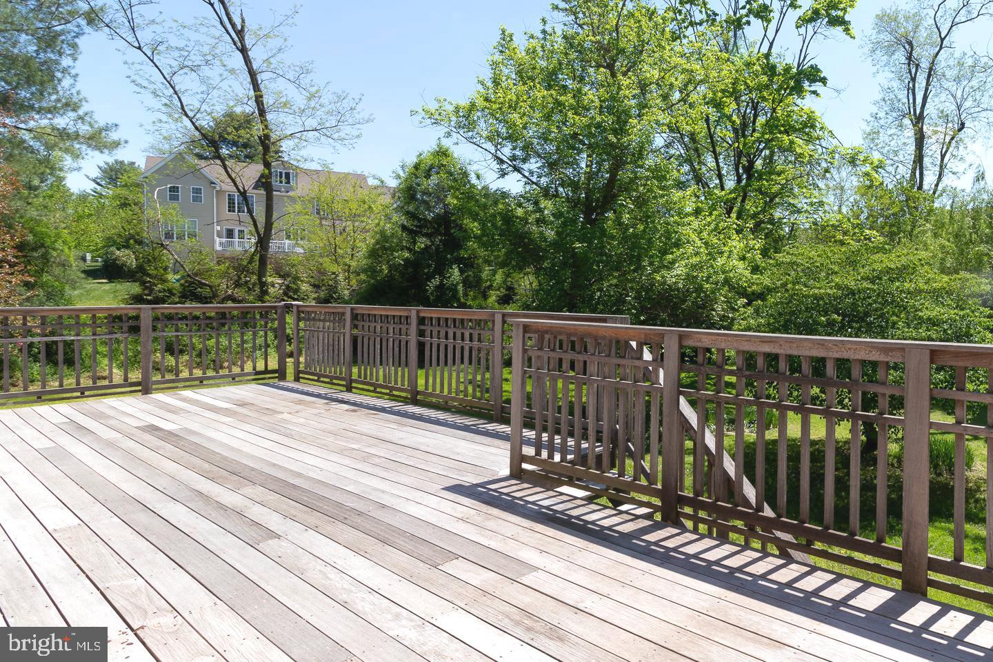 4 E Spring Oak Cir