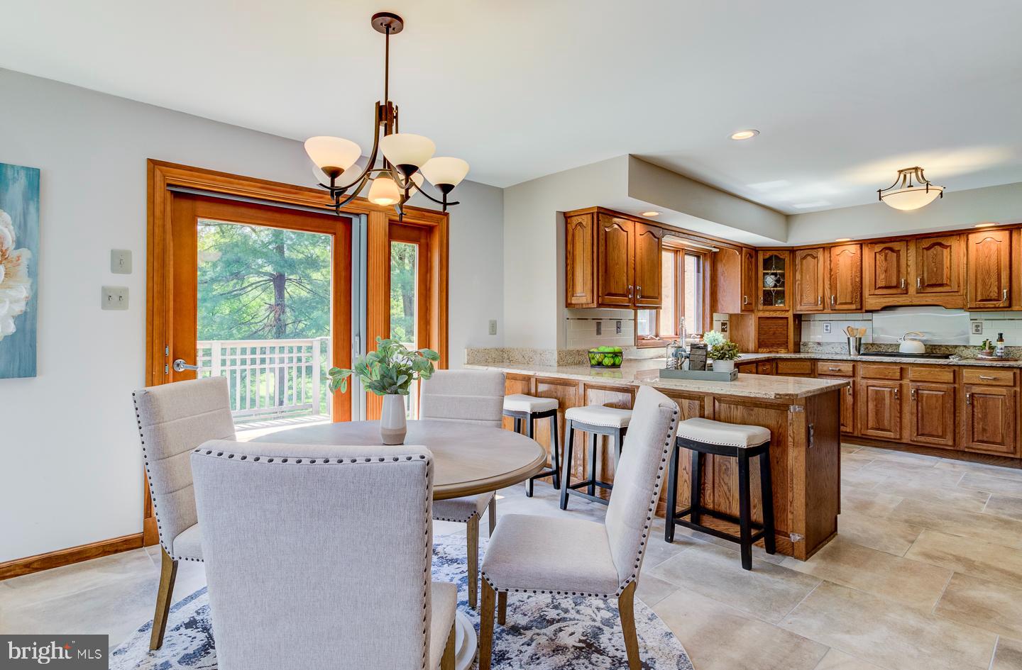 4 E Spring Oak Cir