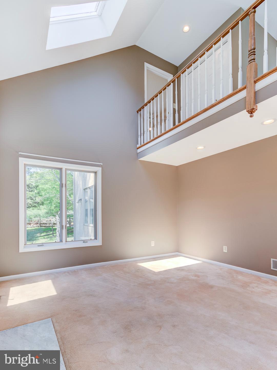 4 E Spring Oak Cir