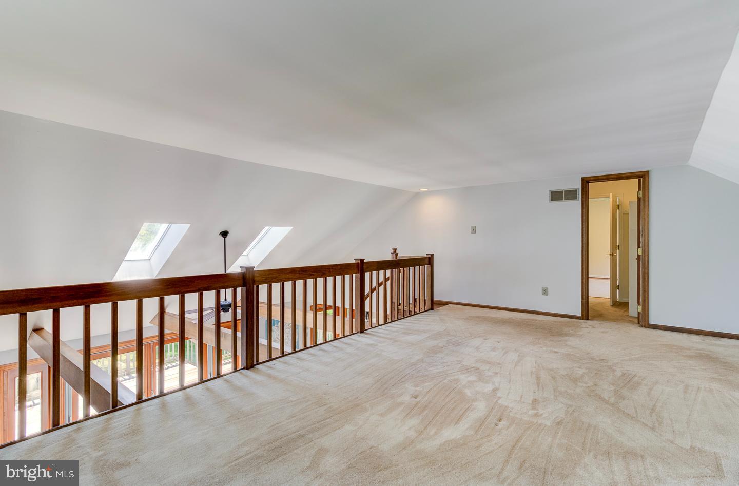 4 E Spring Oak Cir