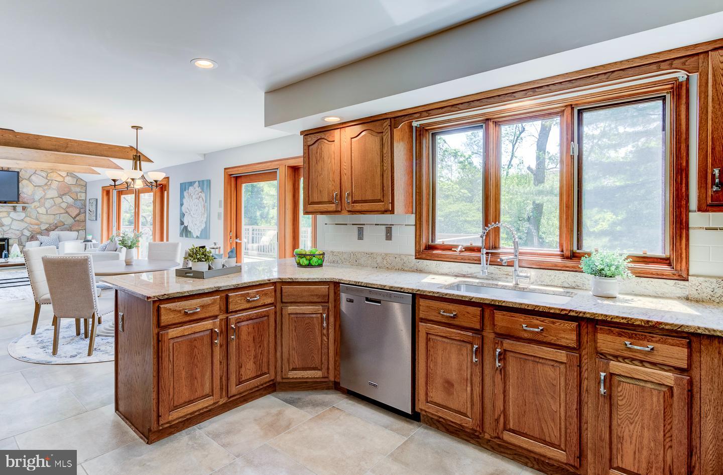4 E Spring Oak Cir
